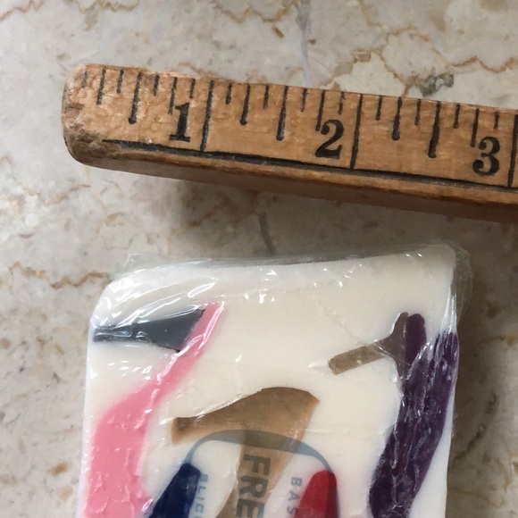 NWT Basin sliced to order artisan glycerin soap shoe inlay design & loofa - Picture 12 of 16